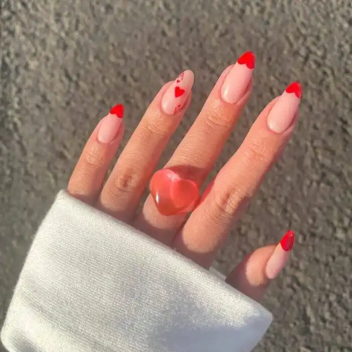 15 Eye-Catching Valentine Nails You’re Crushing On - 105