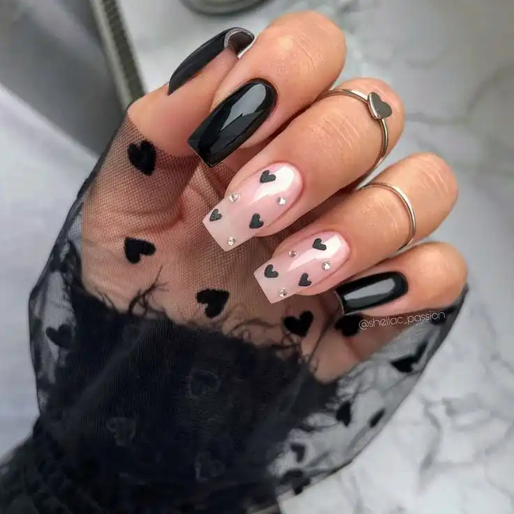 20+ Black Valentine’s Day Nails That Feel Bold, Romantic, and Totally Chic