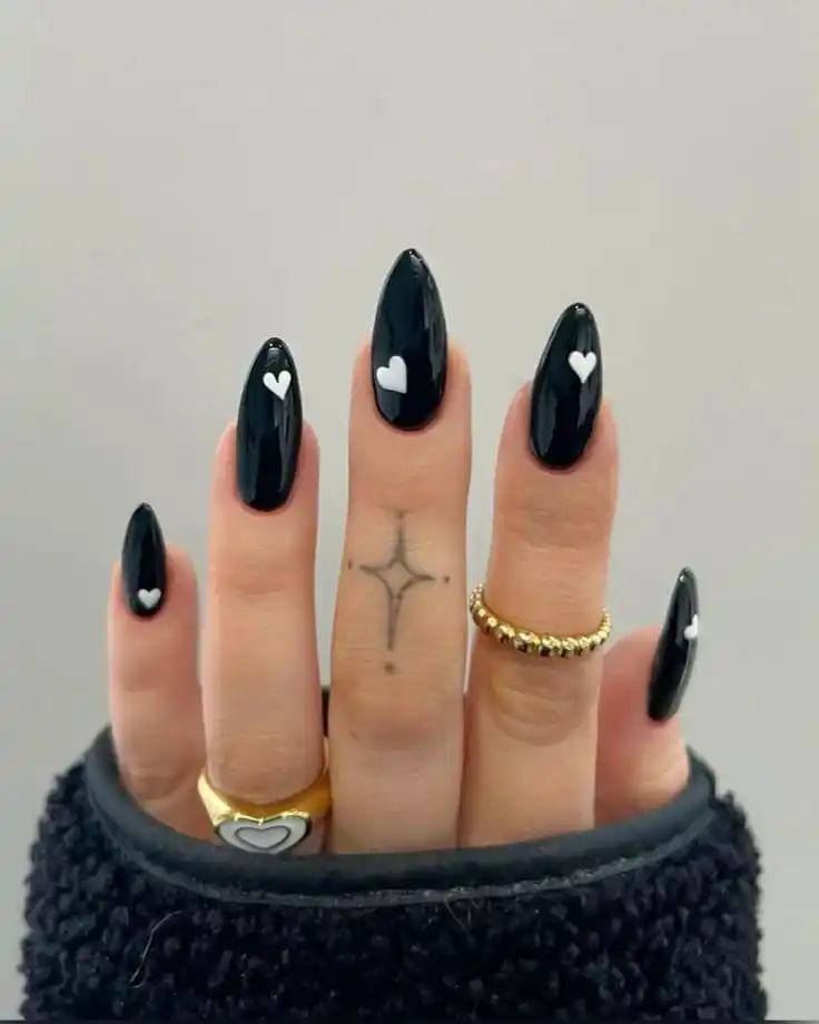 20+ Black Valentine’s Day Nails That Feel Bold, Romantic, and Totally Chic
