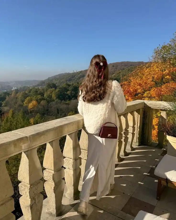 25+ Casual Valentine’s Day Outfits for Date Night, Brunch, and Everything in Between