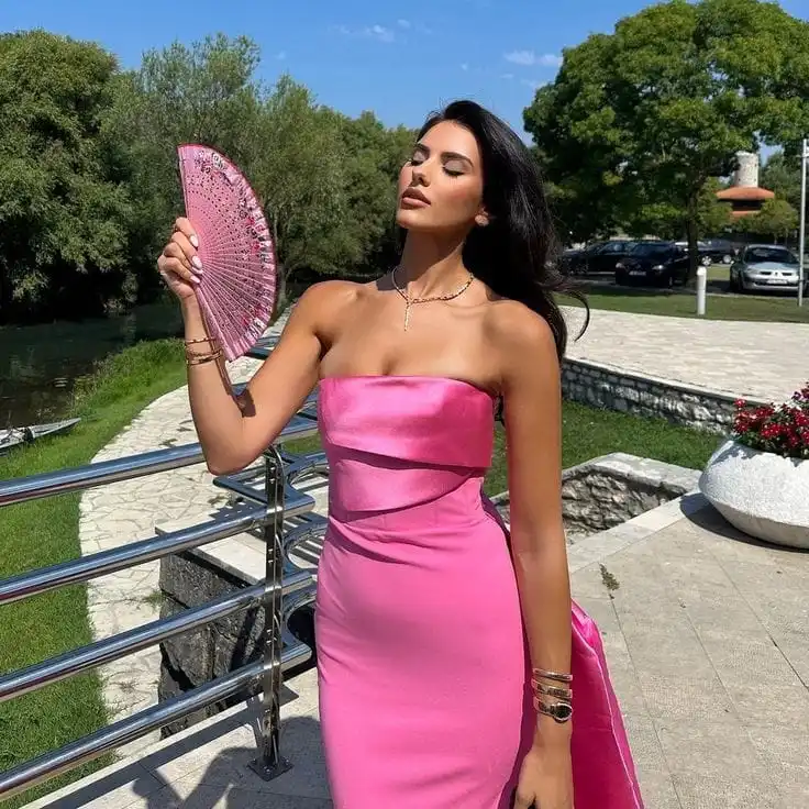 25+ Glam Galentine’s Party Outfits That Are Fun, Flirty, and Totally Insta-Worthy