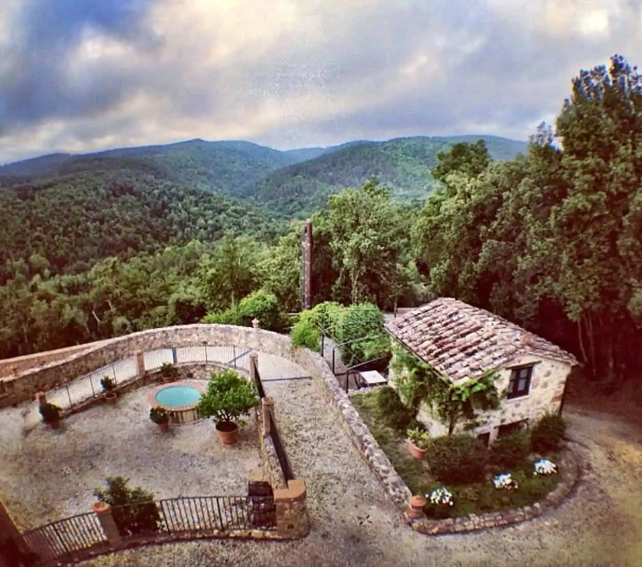 My photo of a Tuscan villa taken in June