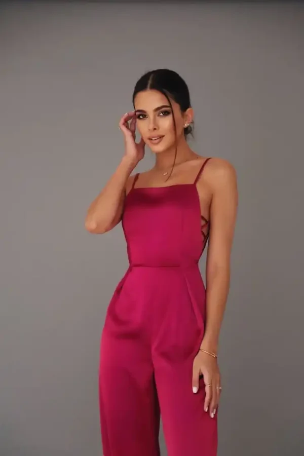 30+ Adorable Valentine’s Day Outfits That Are Too Chic Not to Try!