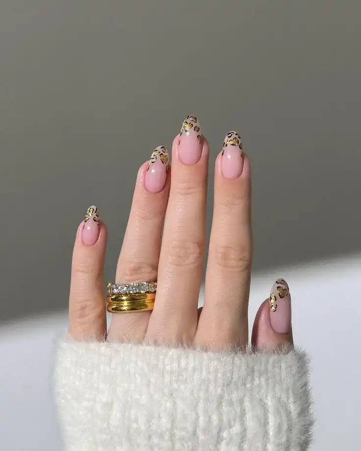 50+ Simple Valentine’s Day Nails for a Cute, Effortless, Romantic Look