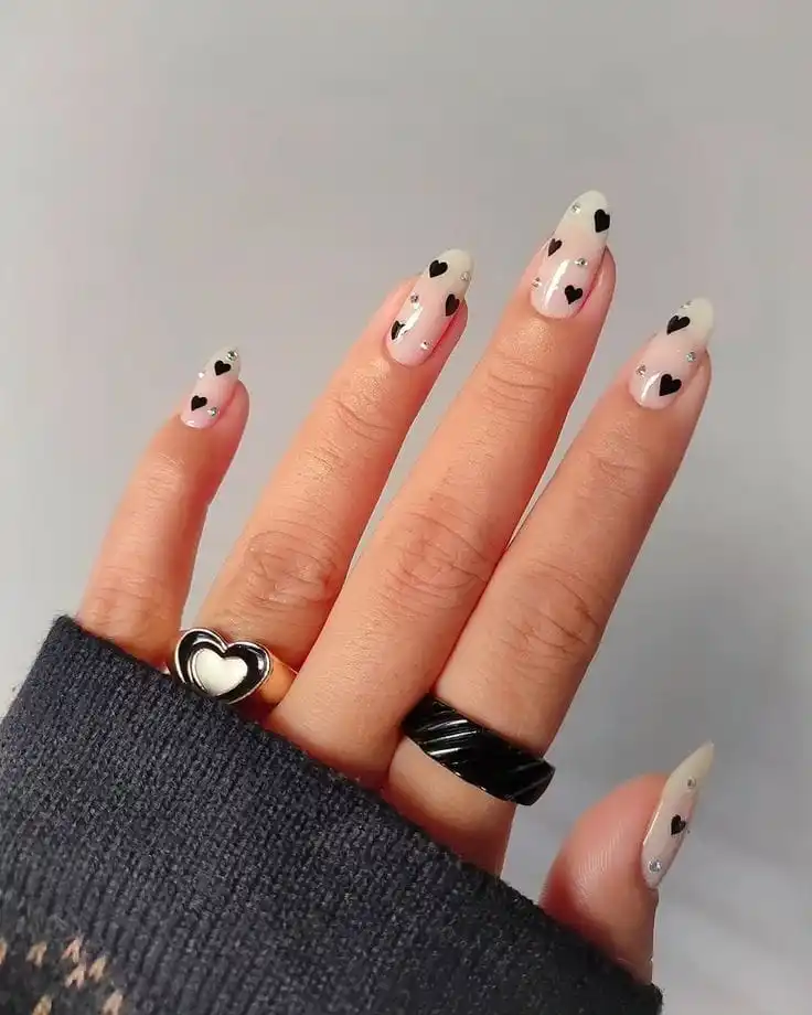 50+ Simple Valentine’s Day Nails for a Cute, Effortless, Romantic Look