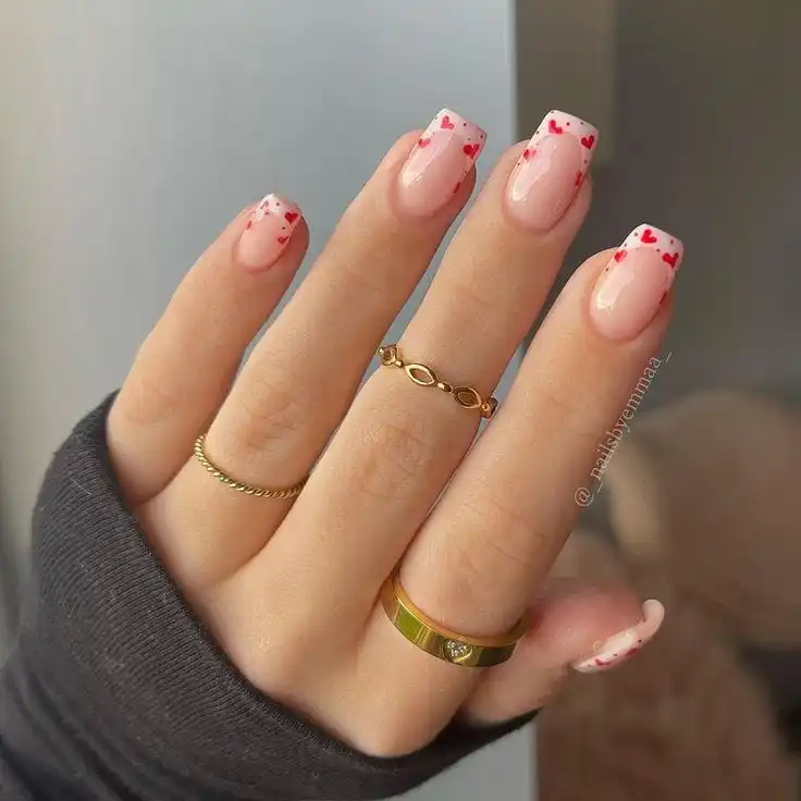 50+ Simple Valentine’s Day Nails for a Cute, Effortless, Romantic Look