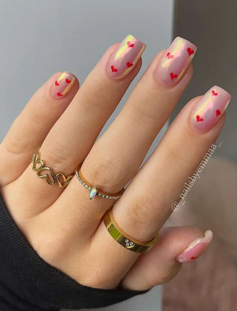 50+ Simple Valentine’s Day Nails for a Cute, Effortless, Romantic Look