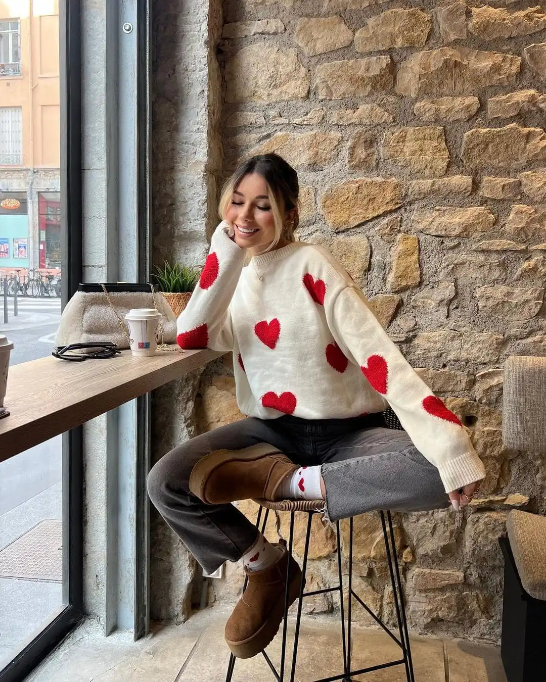 30+ Adorable Valentine’s Day Outfits That Are Too Chic Not to Try!