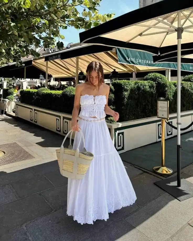 25+ Spring Break Outfits for Warm Weather, Sunshine, and Endless Photos