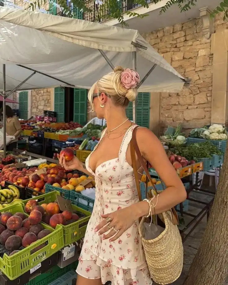 25+ Spring Break Outfits for Warm Weather, Sunshine, and Endless Photos