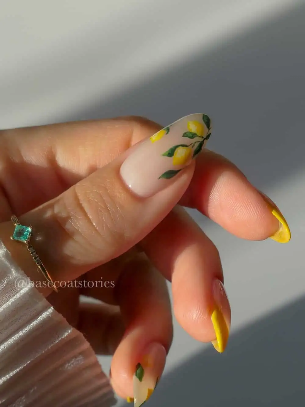 30+ Simple Spring Nails That Feel Fresh, Soft, and Effortlessly Pretty