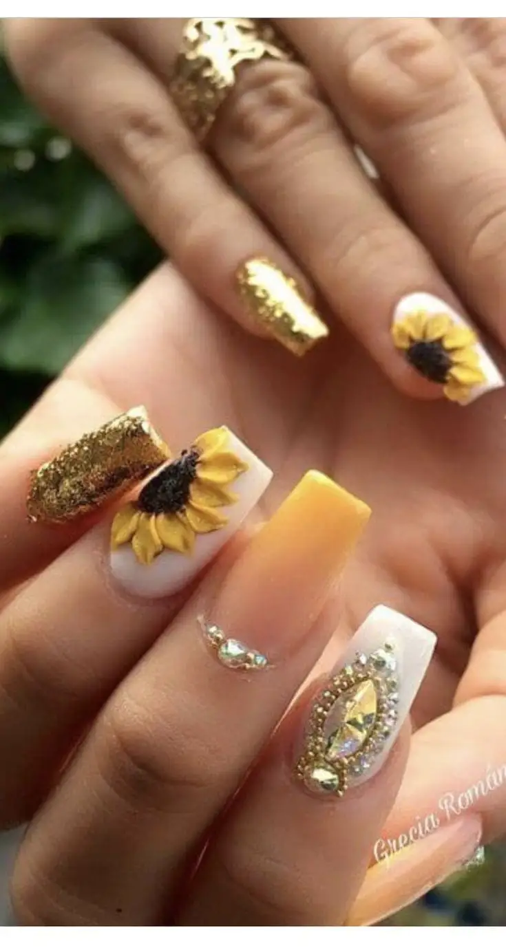 25+ Sunflower Nails That Bring Instant Summer Cheer