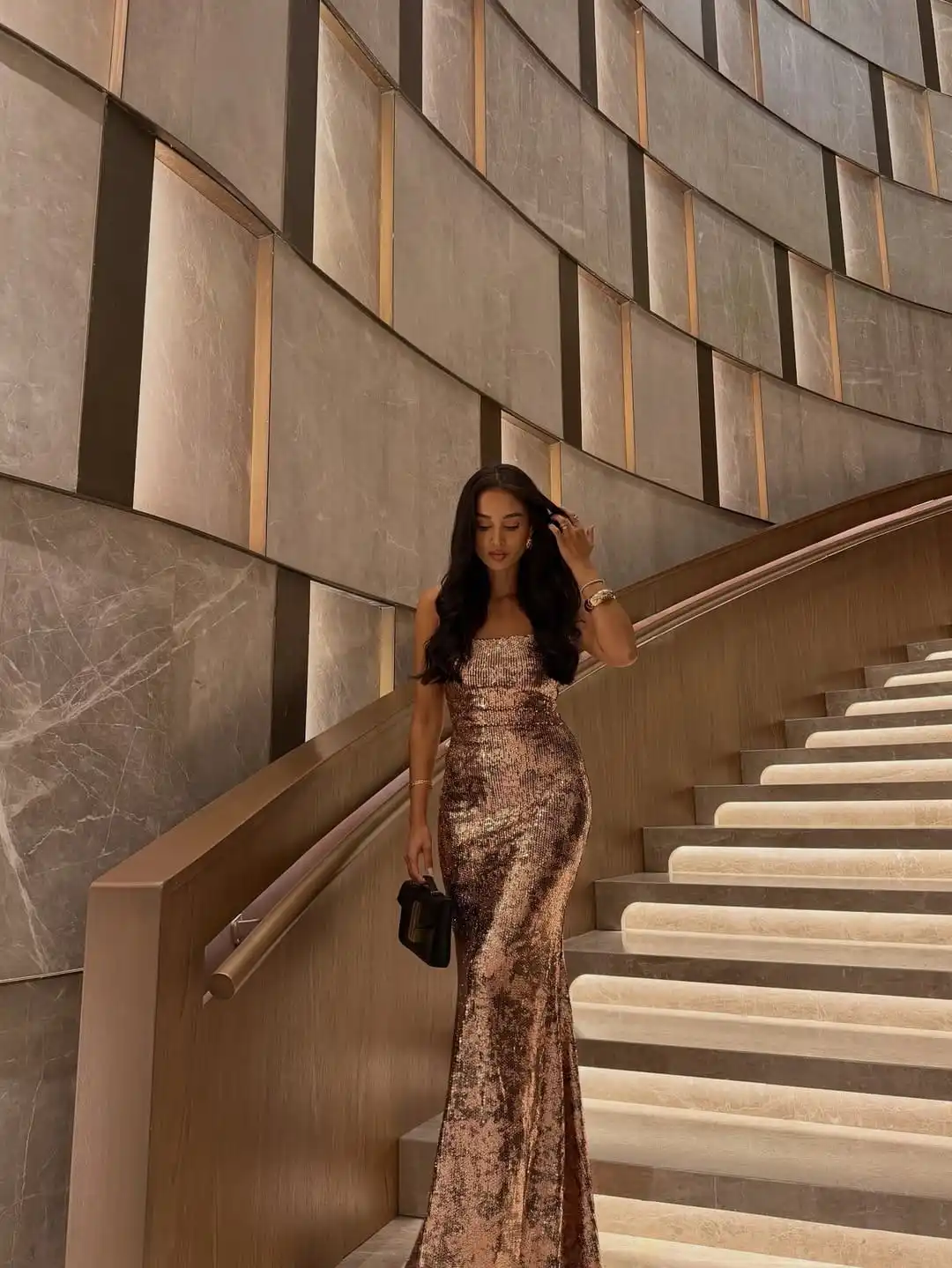 25+ Valentine’s Day Outfits for the Perfect Date Night Look