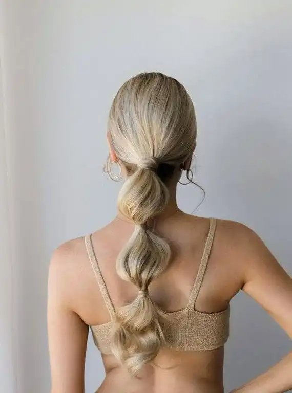 20+ Valentine’s Hairstyles That Are Romantic, Easy, and Totally Date-Night Ready