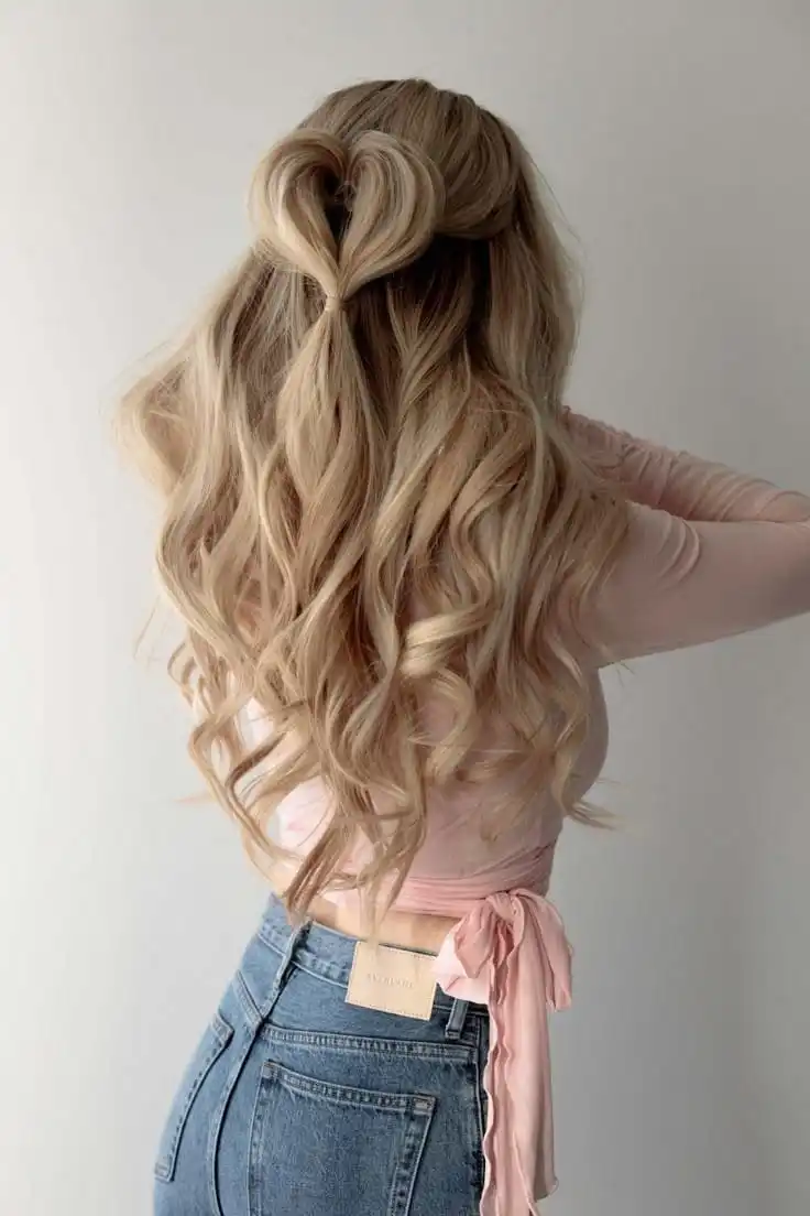 20+ Valentine’s Hairstyles That Are Romantic, Easy, and Totally Date-Night Ready