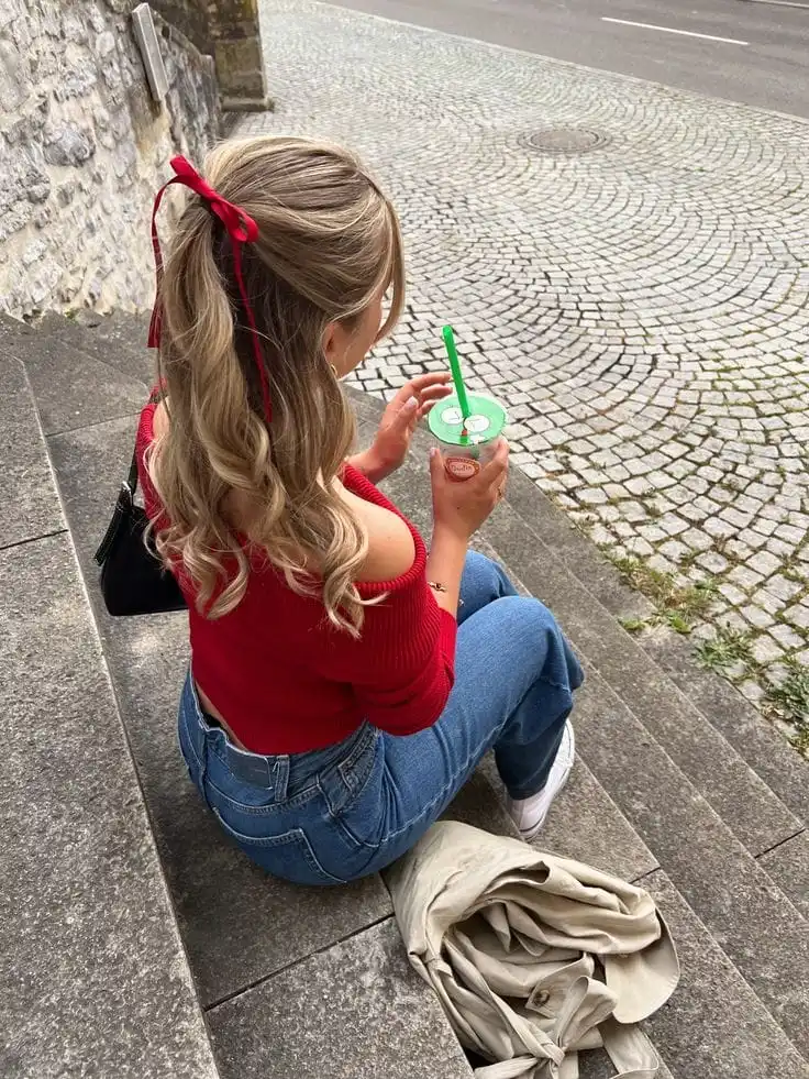 20+ Valentine’s Hairstyles That Are Romantic, Easy, and Totally Date-Night Ready