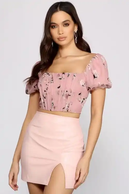 30+ Adorable Valentine’s Day Outfits That Are Too Chic Not to Try!