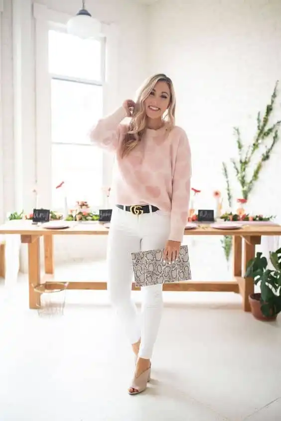 30+ Adorable Valentine’s Day Outfits That Are Too Chic Not to Try!