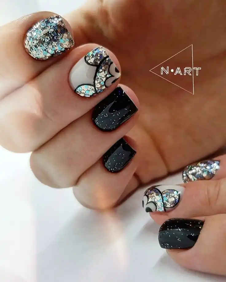 30+ Cute Disney Nails for a Magical Manicure