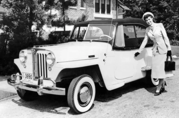 Jeep: Willys-Overland Jeepster (1948)