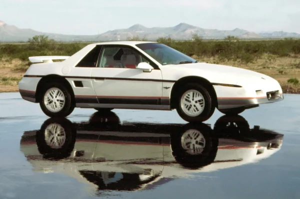 Pontiac: Fiero (1984)