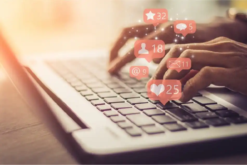 you can make money from home as a social media manager