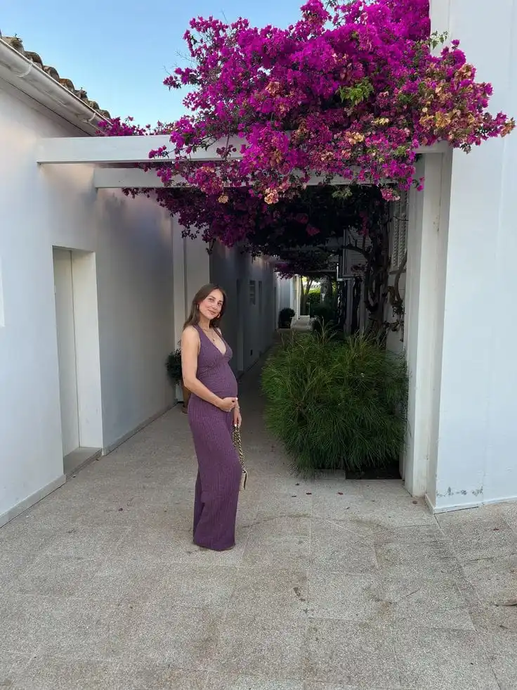 30+ Spring Pregnancy Outfits for an Effortless and Stylish Maternity Glow